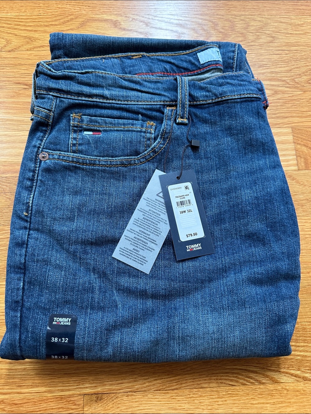 Tommy Hilfiger Men's 38x32 Blue stretch relaxed NWT Jeans dungarees